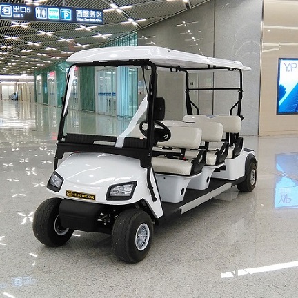 6座高尔夫球车